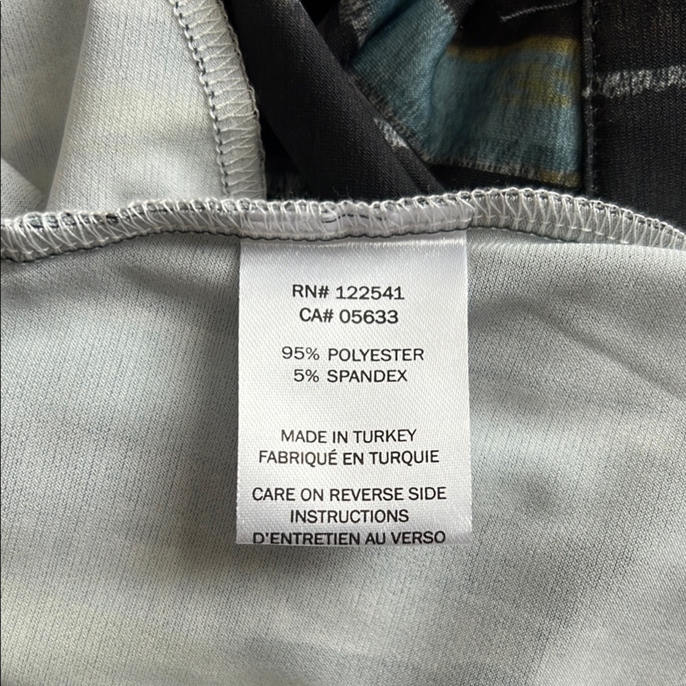 Striped Black and Green long top. Excellent condition.Can be worn with leggings - Picture 5 of 5